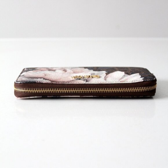 Calvin Klein floral printed wallet - Picture 5 of 10
